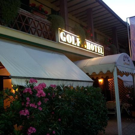 Golf Hotel フォルテ・デイ・マルミ エクステリア 写真