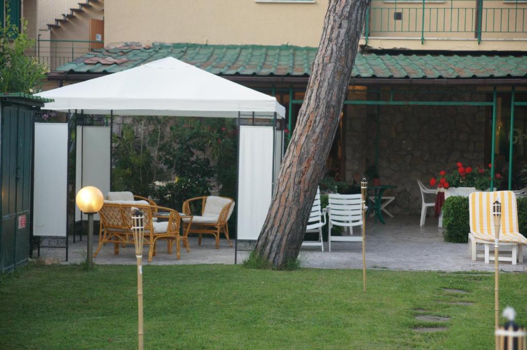 Golf Hotel フォルテ・デイ・マルミ エクステリア 写真